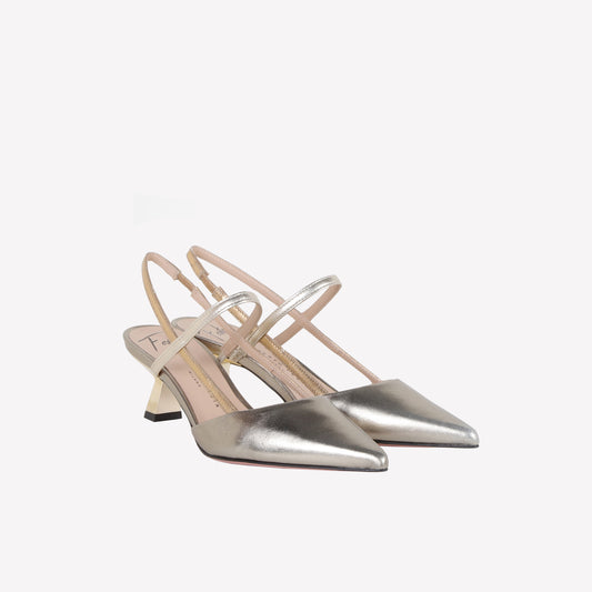 SLINGBACK IN PLATINUM LUXOR LEATHER WITH STRAP AMAI - Feed Spring Summer 2024 | Roberto Festa