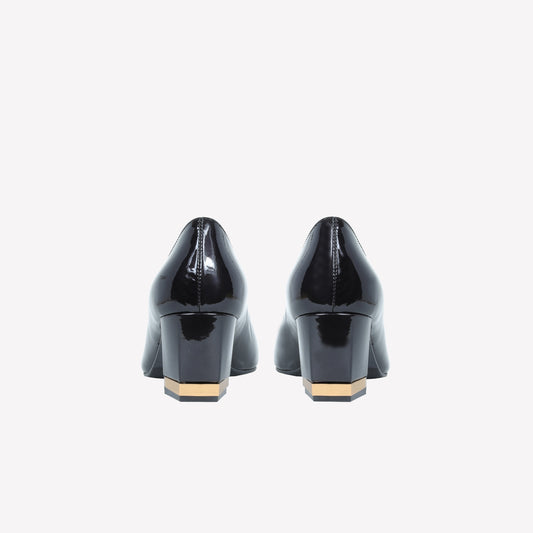 PATENT LEATHER PUMPS WITH AMBER GOLD BUCKLE BRICIS - Black | Roberto Festa