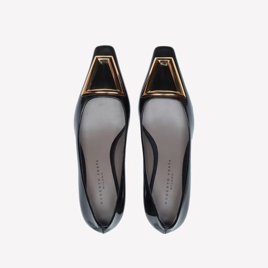 PATENT LEATHER PUMPS WITH AMBER GOLD BUCKLE BRICIS - Black | Roberto Festa