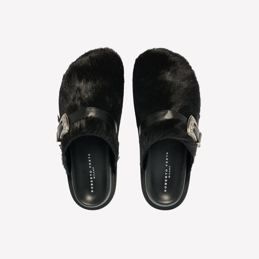 SABOT IN CAVALLINO PELO LUNGO NERO CON FIBBIA ARGENTO CLIDIA - Nero | Roberto Festa