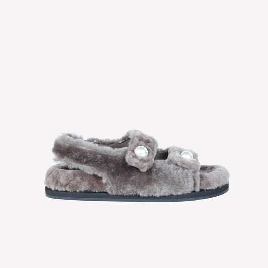 SHEEPSKIN SANDAL WITH PEARL ACCESSORY COLLIN - Grigio | Roberto Festa