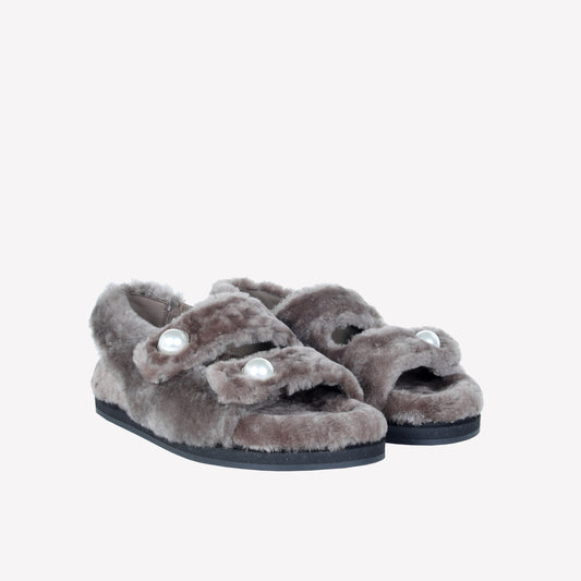 SHEEPSKIN SANDAL WITH PEARL ACCESSORY COLLIN - Grigio | Roberto Festa