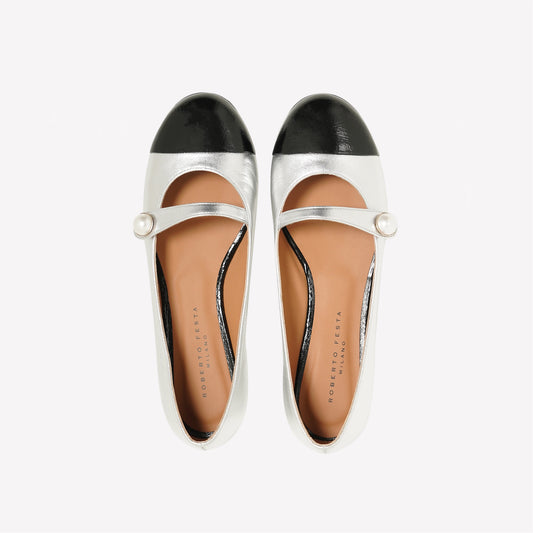 BALLERINA MARY JANE IN NAPPA ARGENTATA CON PUNTALE A CONTRASTO DIVY - Silver | Roberto Festa