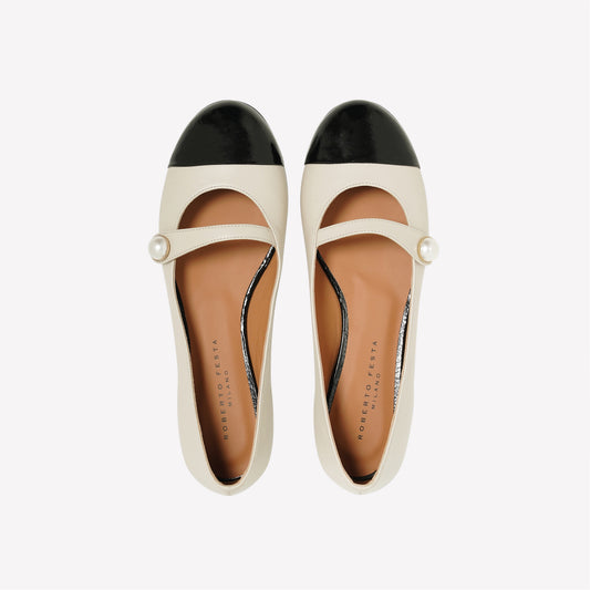 BALLERINA FLAT CON CINTURINO E BOTTONE IN NAPPA BIANCA DIVY - White | Roberto Festa