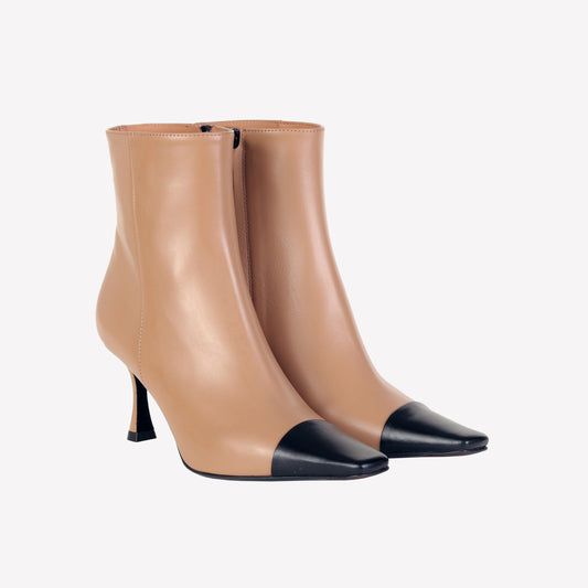 FANNY ANKLE BOOTS IN SAND CALF WITH BLACK TOE - Beige | Roberto Festa