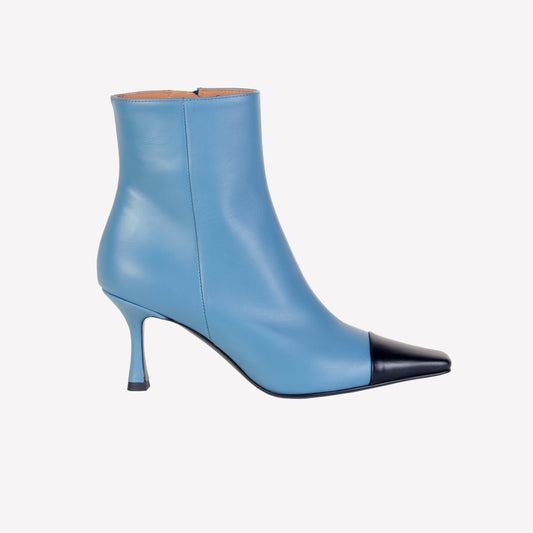 FANNY ANKLE BOOTS IN SUGAR CALF WITH BLACK TOE - Azzurro | Roberto Festa