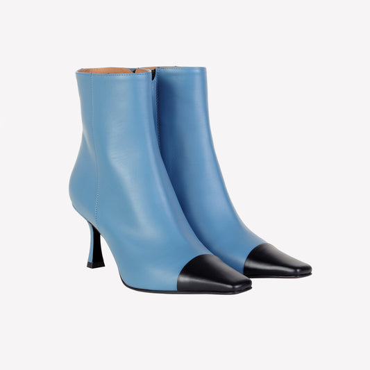 FANNY ANKLE BOOTS IN SUGAR CALF WITH BLACK TOE - Azzurro | Roberto Festa