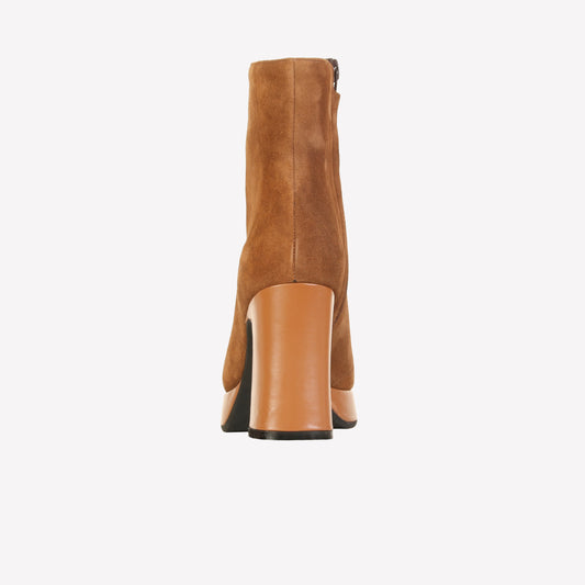JAKI ANKLE BOOT WITH PLATEAU IN BROWN CIGAR SUEDE - Marrone | Roberto Festa
