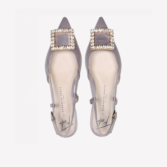 slingback in raso taupe con accessorio strass in tinta lavanda - Grigio | Roberto Festa