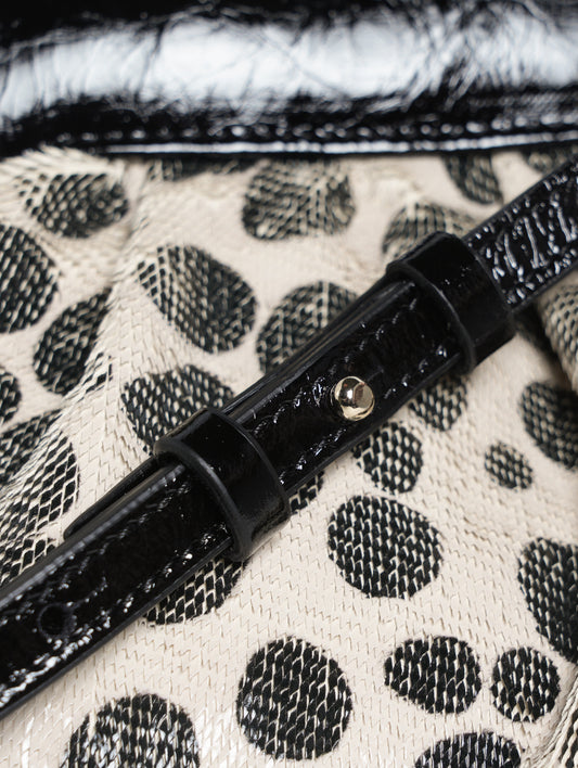 POUCH IN PELLE LASERATA CON STAMPA A POIS BIANCO E NERO CON CORNICE IN PELLE NAYARA - bianco_nero | Roberto Festa