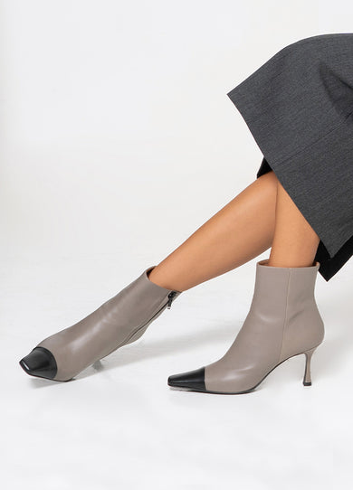 Boots and Booties - Women&#39;s Shoes: Elegant Footwear | Official Site