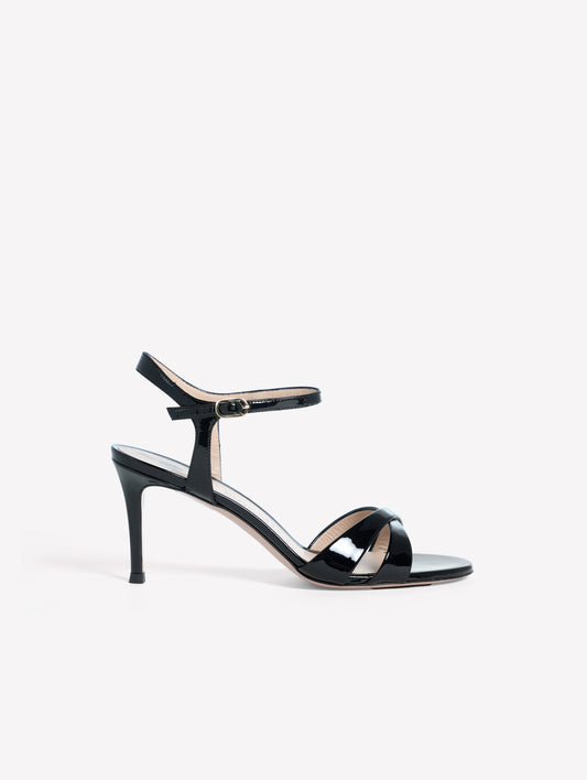 BLACK PATENT LEATHER SANDALS WITH ANKLE STRAP AND CROSSED TOE WITH MEDIUM HEEL ROMILDA - Sandals | Roberto Festa