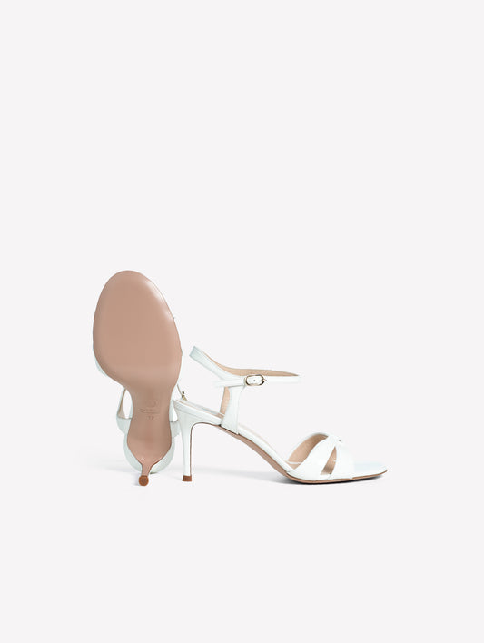 WHITE PATENT LEATHER SANDALS WITH ANKLE STRAP AND CROSSED TOE WITH MEDIUM HEEL ROMILDA - Bianco | Roberto Festa