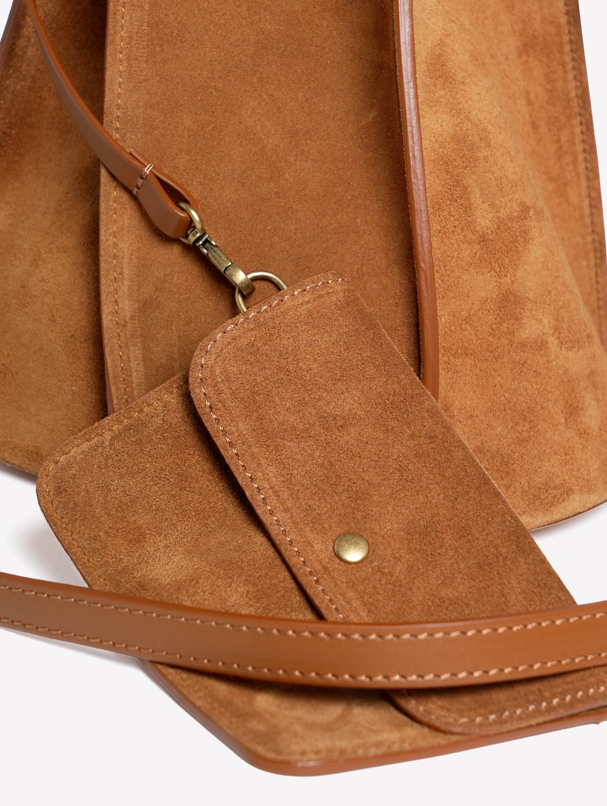 LEATHER-COLORED SUEDE BUCKET BAG WITH LEATHER TRIM SAFIRA