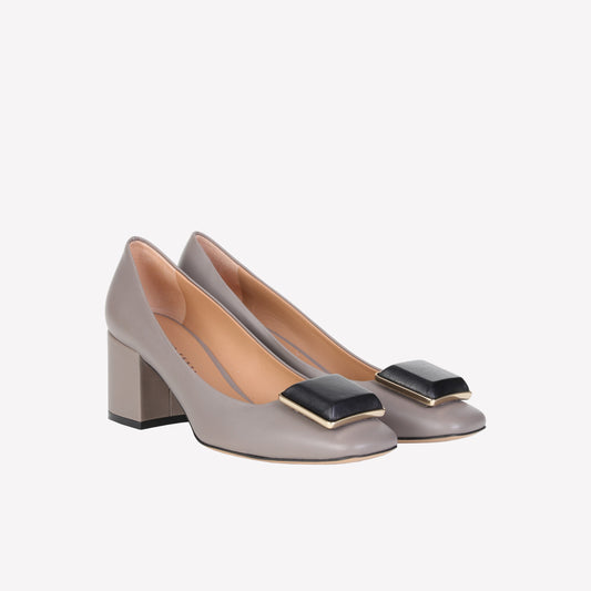 SANTAFE EMBELLISHED PUMP IN STONE AND BLACK CALFSKIN - Pumps | Roberto Festa