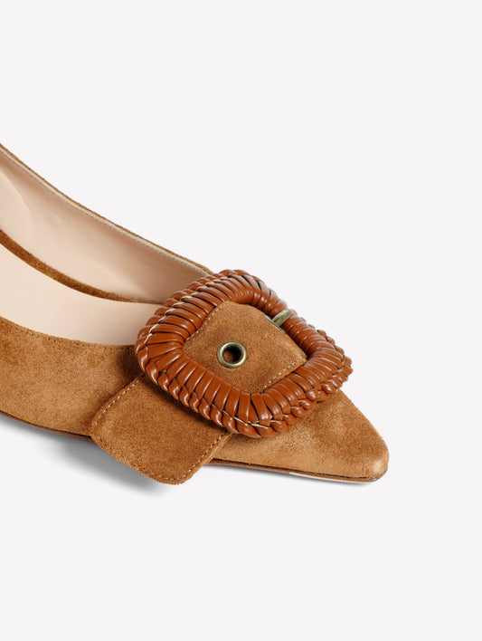 DECOLLETE’ IN CROSTA COLOR CUOIO CON FIBBIA INTRECCIATA A MANO SIRIO - Marrone | Roberto Festa