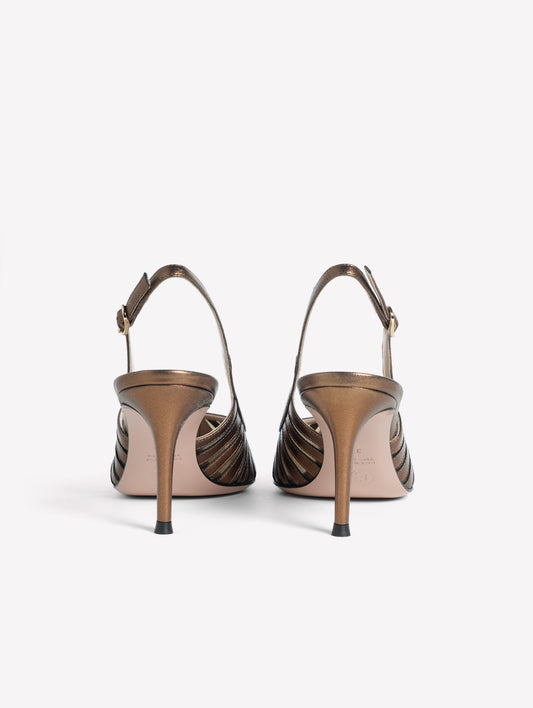 SLINGBACK IN PELLE LAMINATA BRONZO CON INTAGLI LASERATI E TACCO MEDIO SUNNY - marrone | Roberto Festa