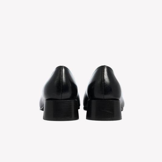 BLACK SEMI-GLOSS LEATHER DECOLLETE WITH V-NECK VINA - Nero | Roberto Festa