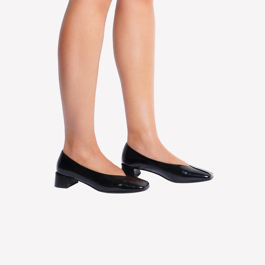 BLACK SEMI-GLOSS LEATHER DECOLLETE WITH V-NECK VINA - Nero | Roberto Festa
