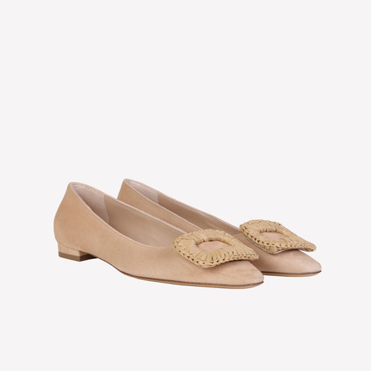 Canary flat in suede nude with raffia accessory - Feed Spring Summer 2024 | Roberto Festa